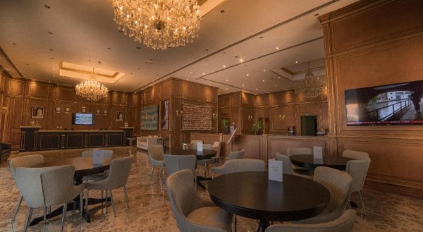 Strato Hotel by Warwick image 8